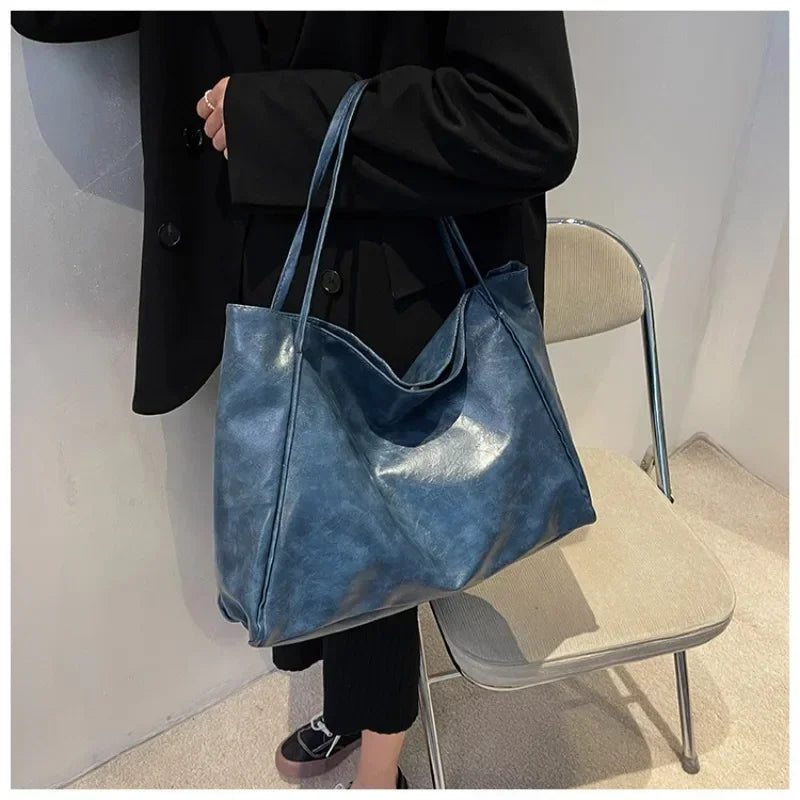 Serena Bordeaux Hobo