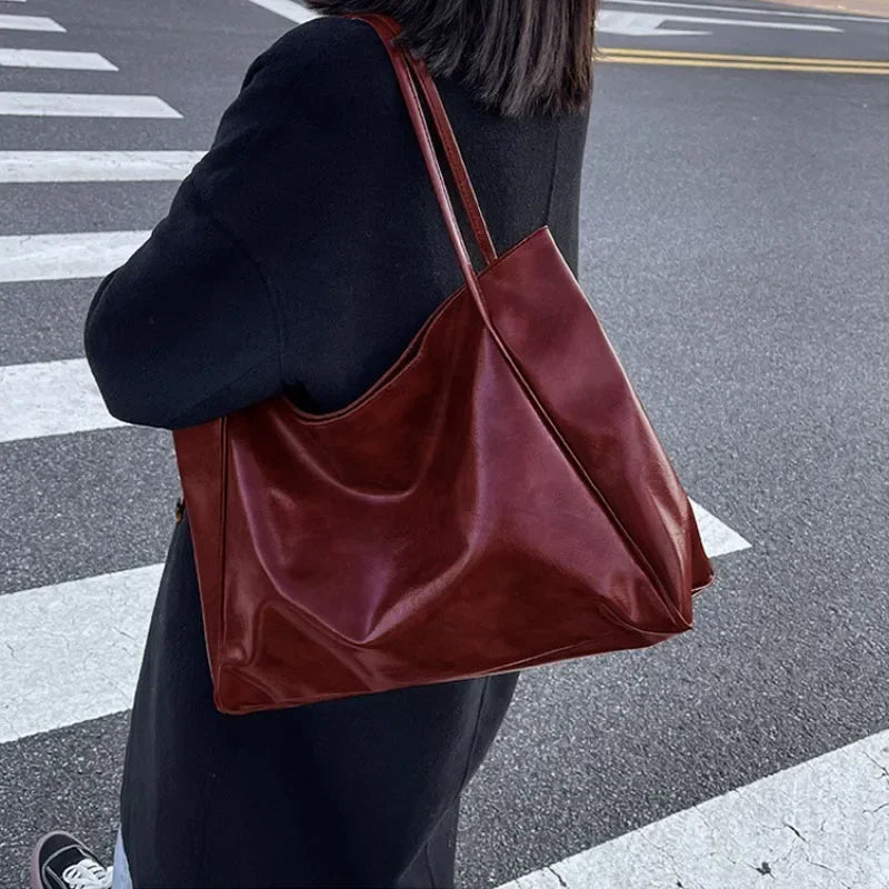 Serena Bordeaux Hobo