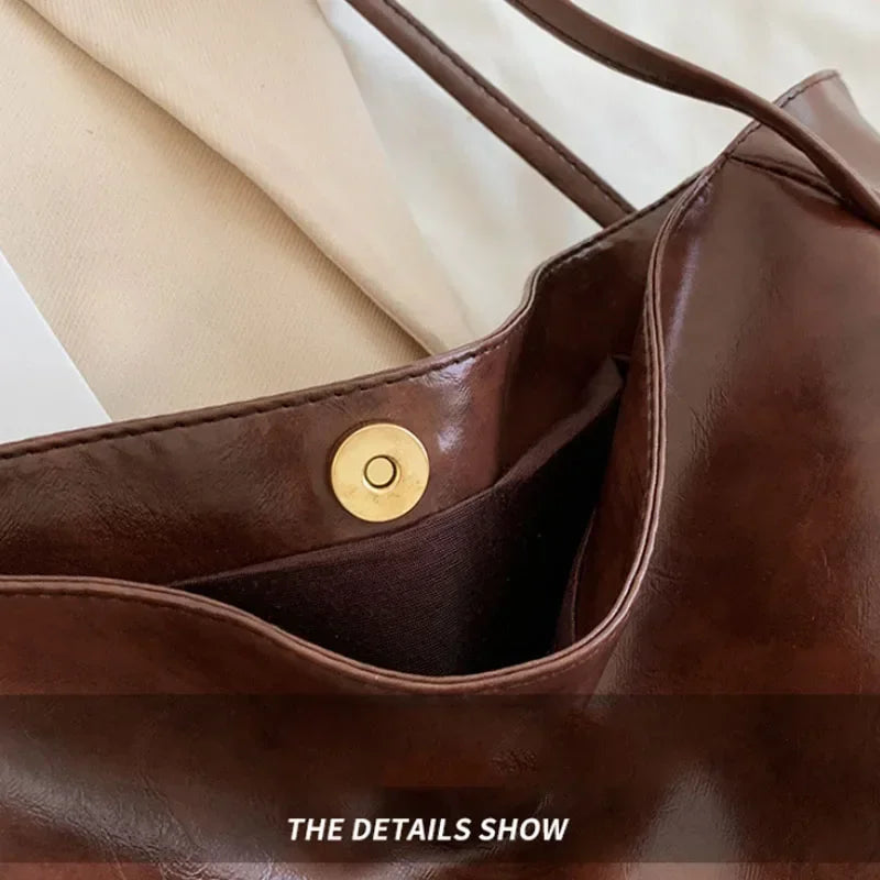 Serena Bordeaux Hobo