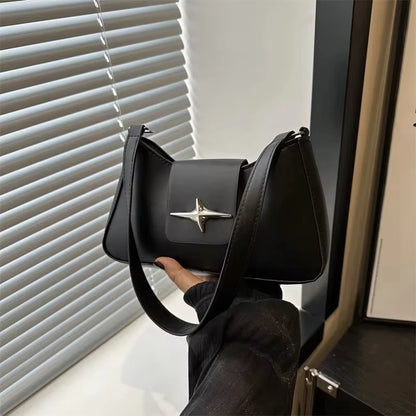 Elena Noir Star